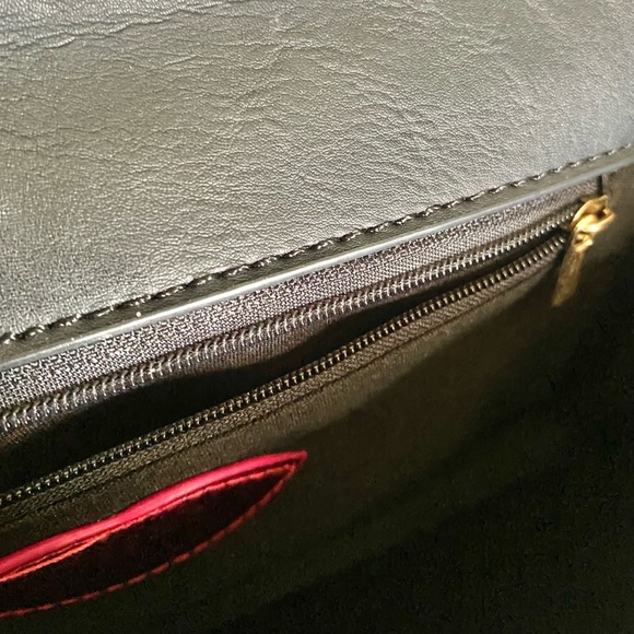 Kiss Me Couture 💋 Vegan Leather Floral Bag - Picture 10 of 16